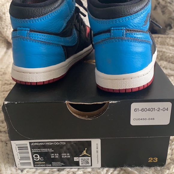 Powder blue 1s - Picture 2 of 4